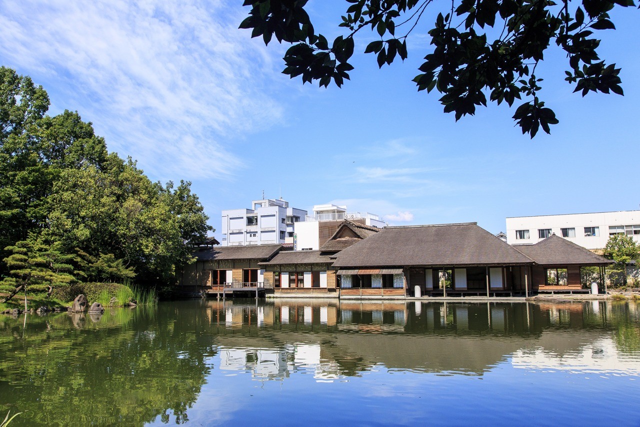 名勝　養浩館庭園