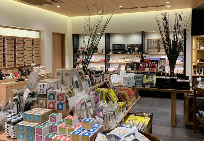 福井県内各地のお土産（あわら温泉街）