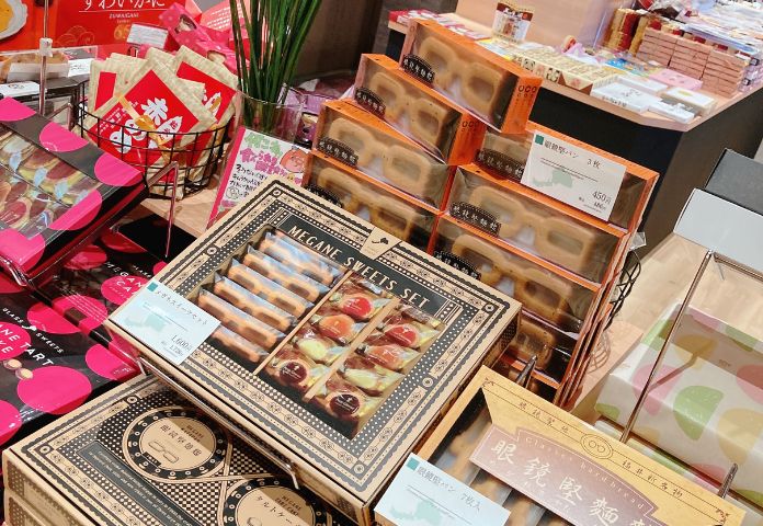 福井県内各地のお土産（あわら温泉街）