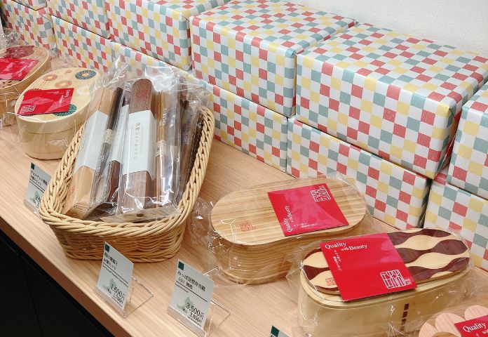 福井県内各地のお土産（あわら温泉街）