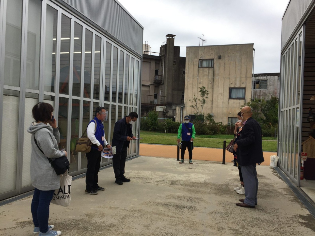 歴史が交差する金津めぐり～垂飾りづくり体験～