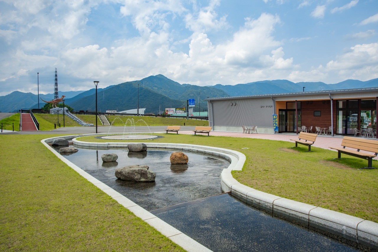 道の駅　恐竜渓谷かつやま